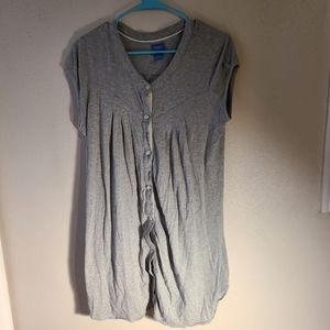 Vera Wang night shirt